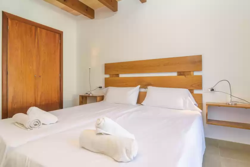 Holiday rentals in Can fuenete, Cala Pi