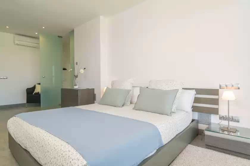 Holiday rentals in Bohemi, Son Serra de Marina