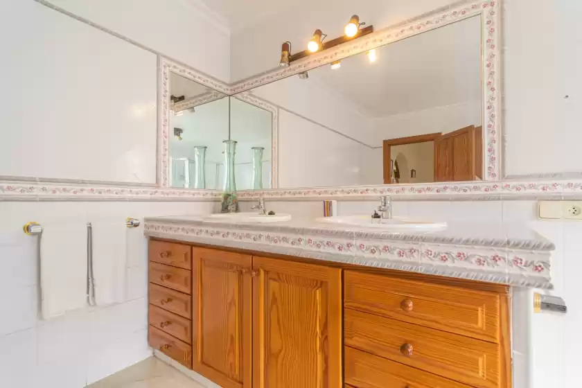 Holiday rentals in Unio 36, Ariany