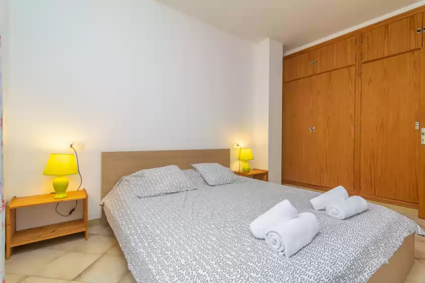 Holiday rentals in Habitatge escorball, sa Ràpita