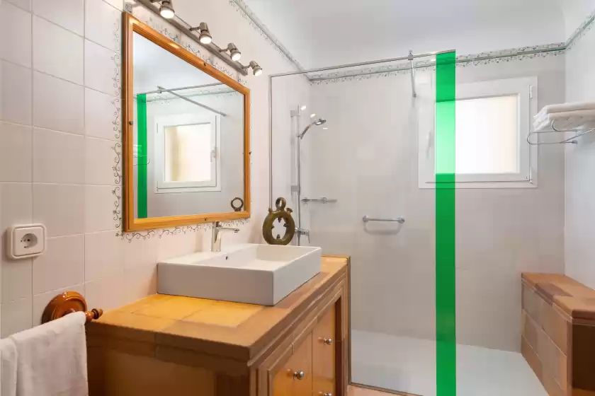 Holiday rentals in Mulholland villa, Can Picafort