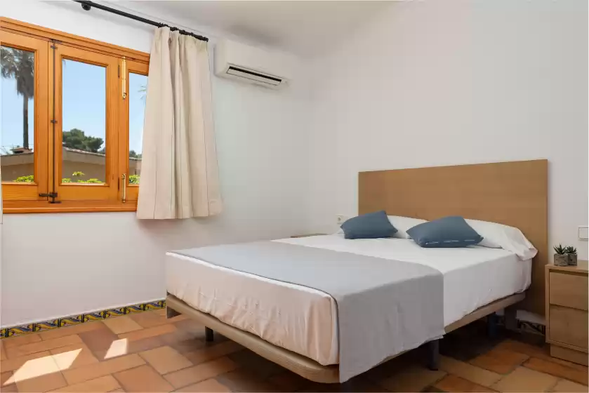 Holiday rentals in Mulholland villa, Can Picafort