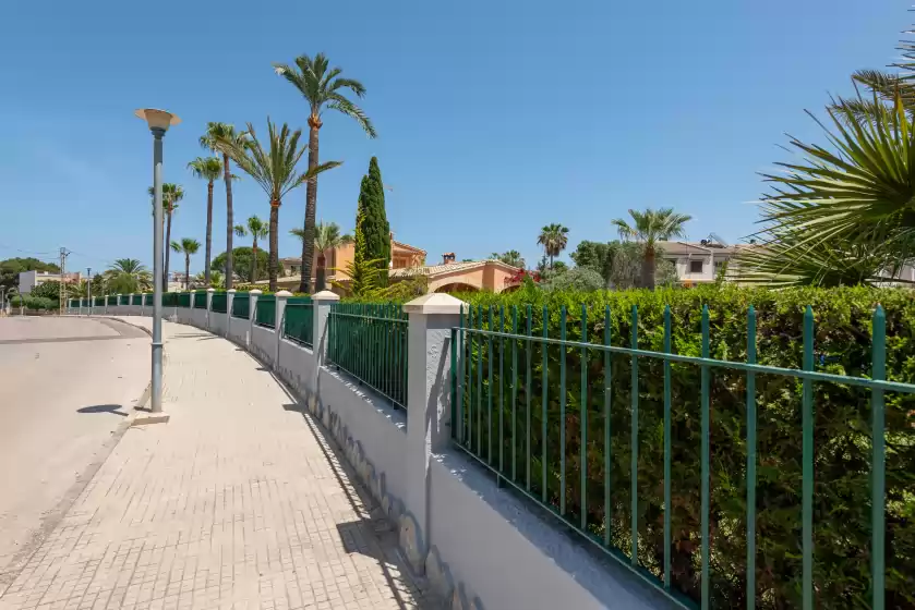 Holiday rentals in Mulholland villa, Can Picafort