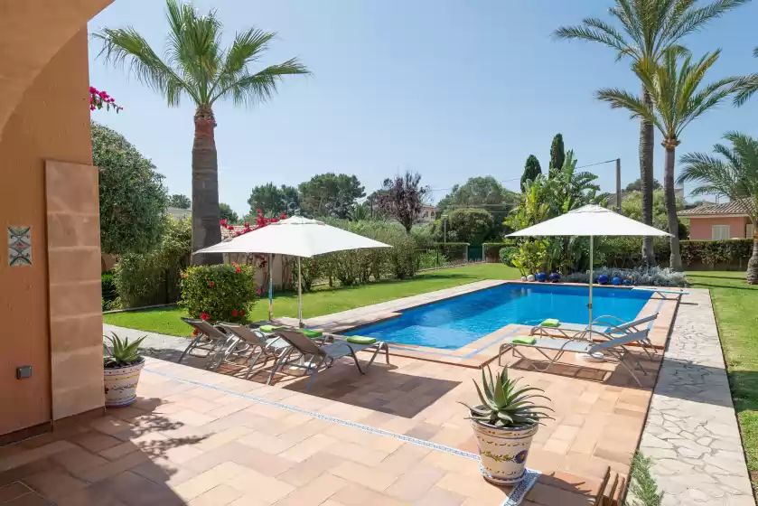 Holiday rentals in Mulholland villa, Can Picafort