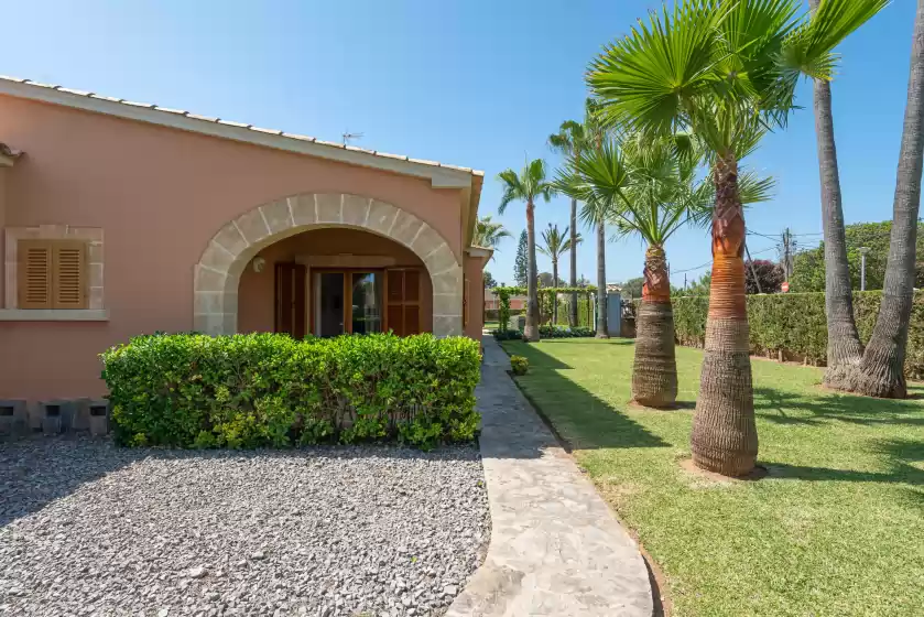 Holiday rentals in Mulholland villa, Can Picafort