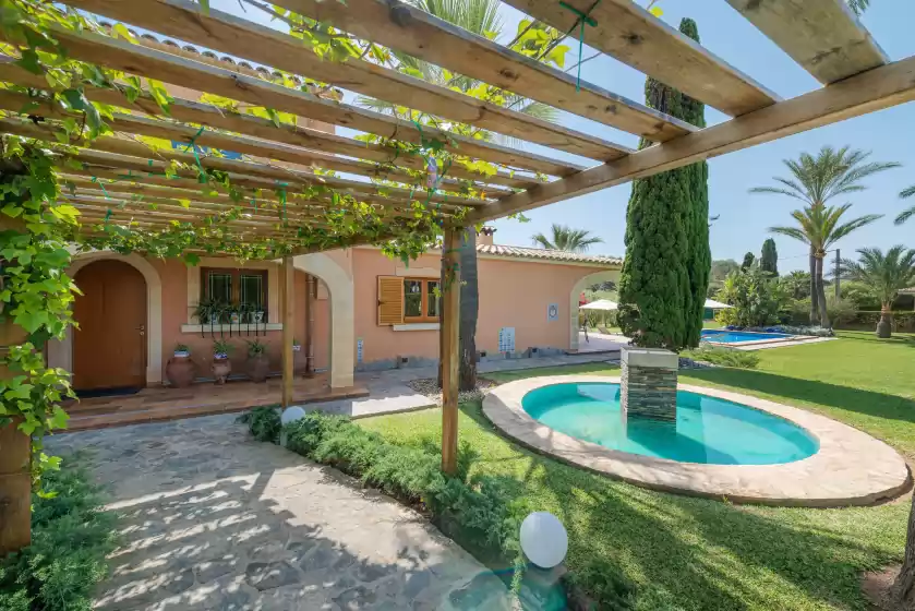 Holiday rentals in Mulholland villa, Can Picafort