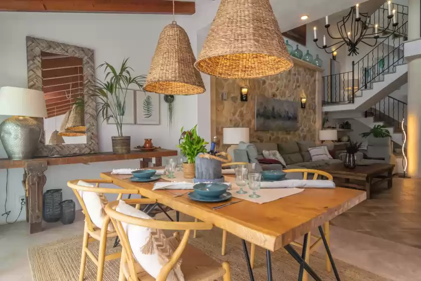 Holiday rentals in Can pontet