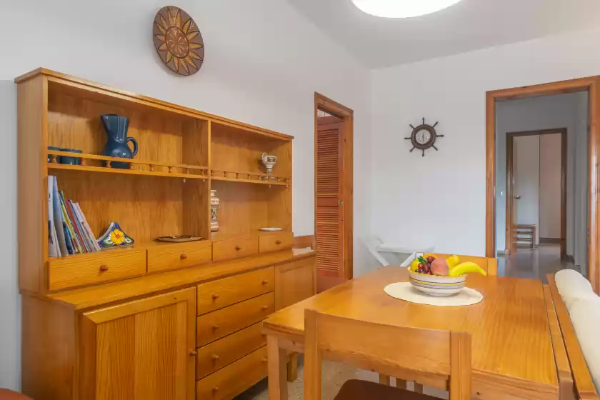 Holiday rentals in Can jaume 6, es Canutells
