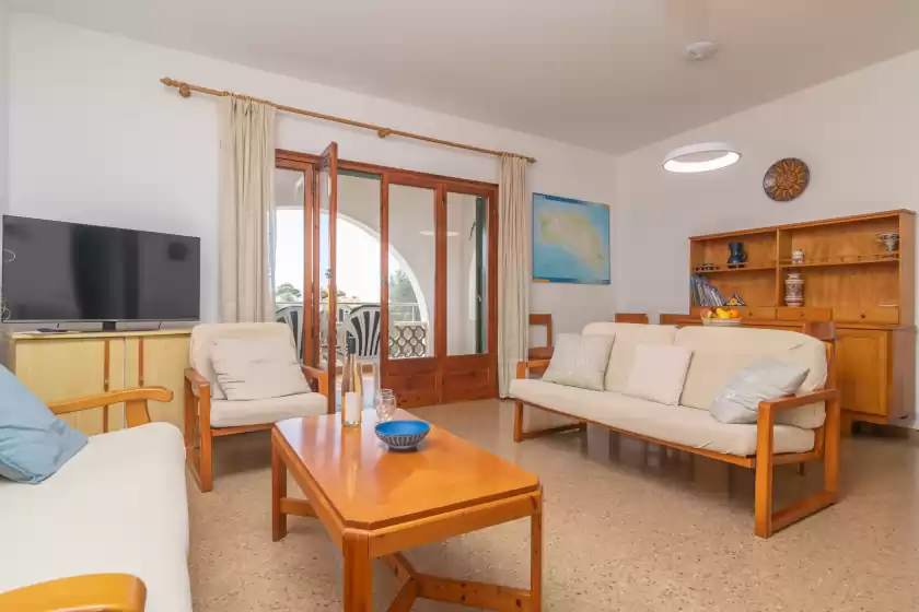 Holiday rentals in Can jaume 6, es Canutells