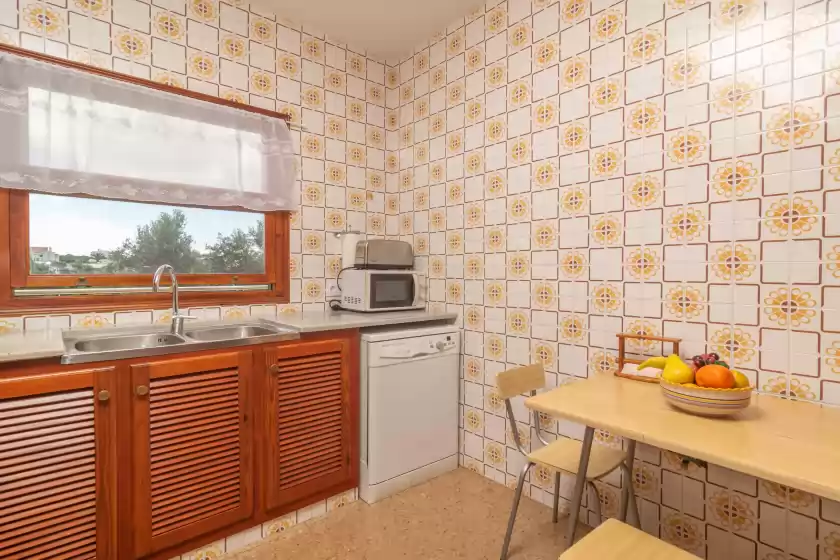 Holiday rentals in Can jaume 6, es Canutells