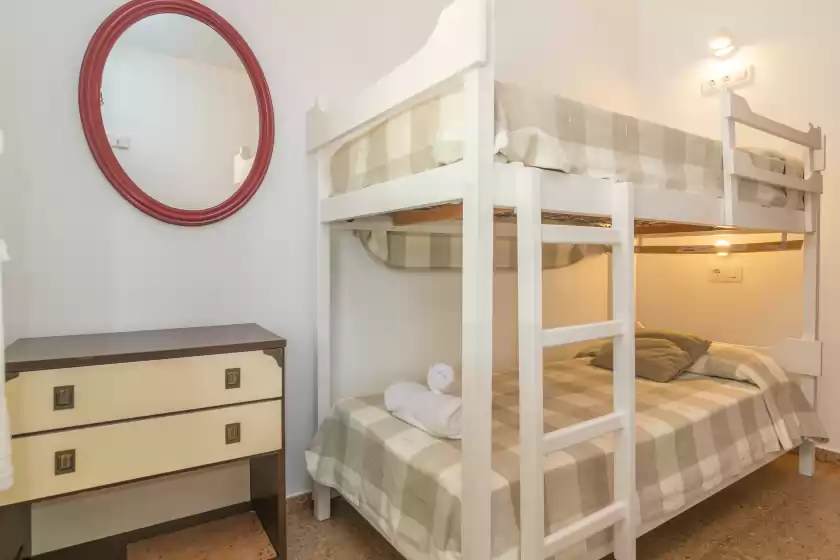 Holiday rentals in Can jaume 6, es Canutells