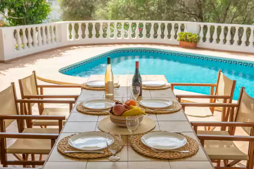 Holiday rentals in Can jaume 6, es Canutells