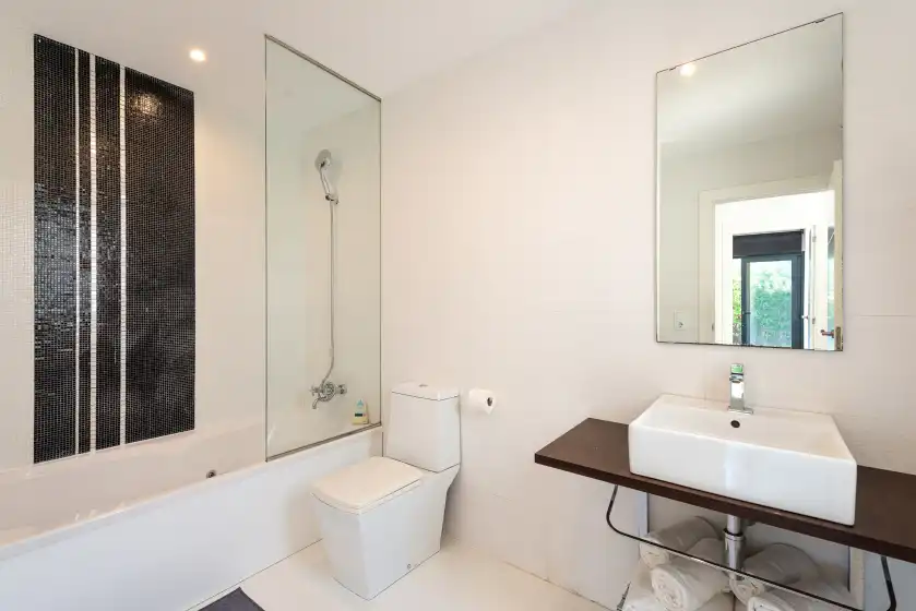 Holiday rentals in Casa blanca nº 1, Costa des Pins