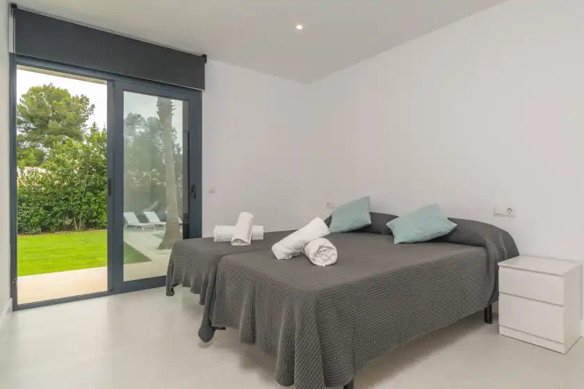 Holiday rentals in Casa blanca nº 1, Costa des Pins