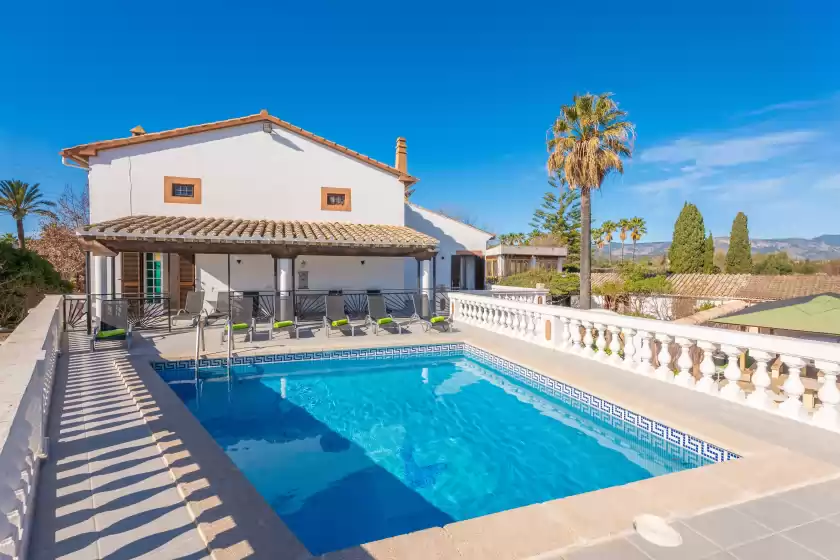 Holiday rentals in Es moli dels reis