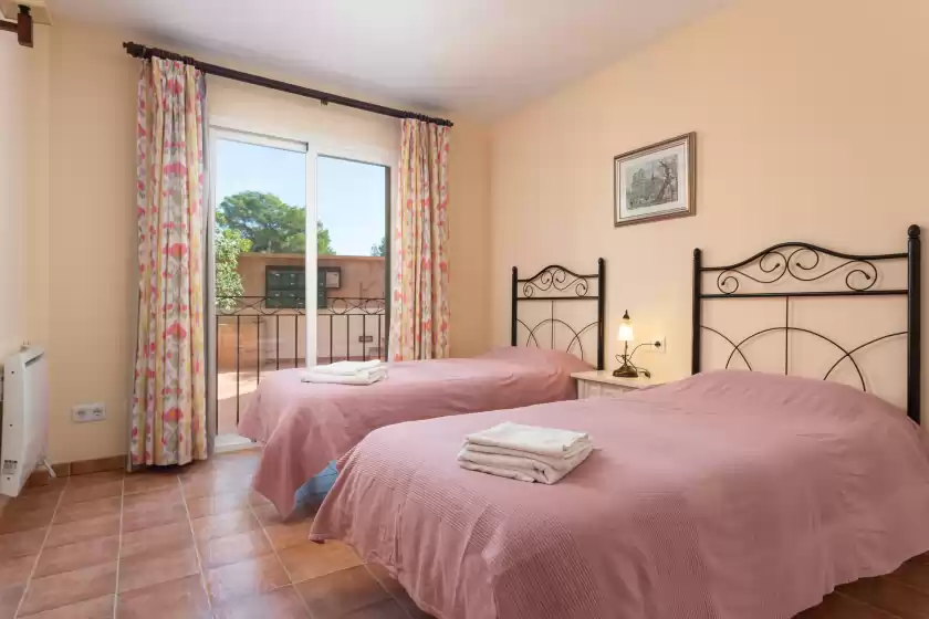 Ferienhaus auf The torrent's observer holiday home, Cala Pi