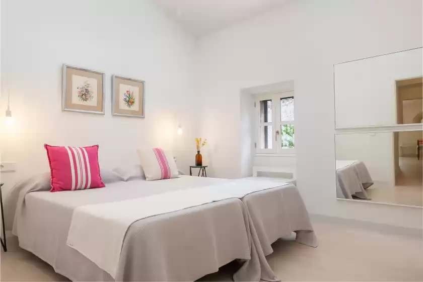 Holiday rentals in Can font (costitx), Costitx