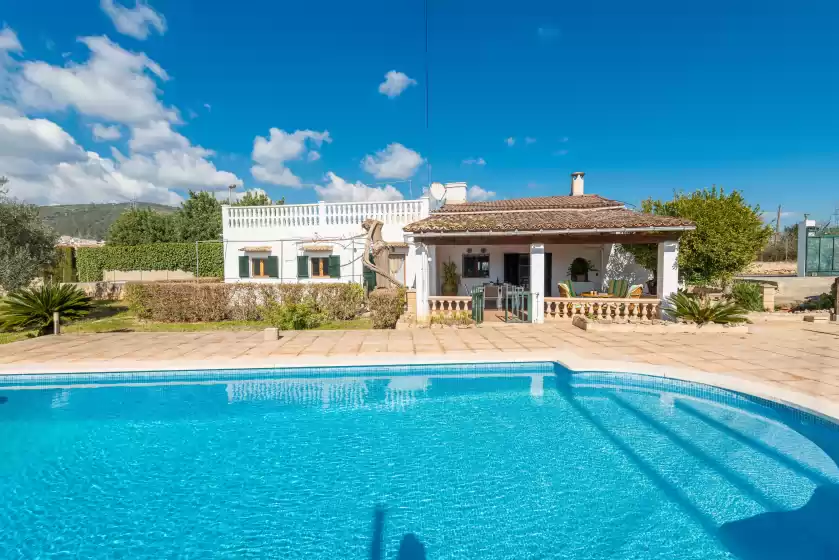 Holiday rentals in Ca na francisca, Lloseta