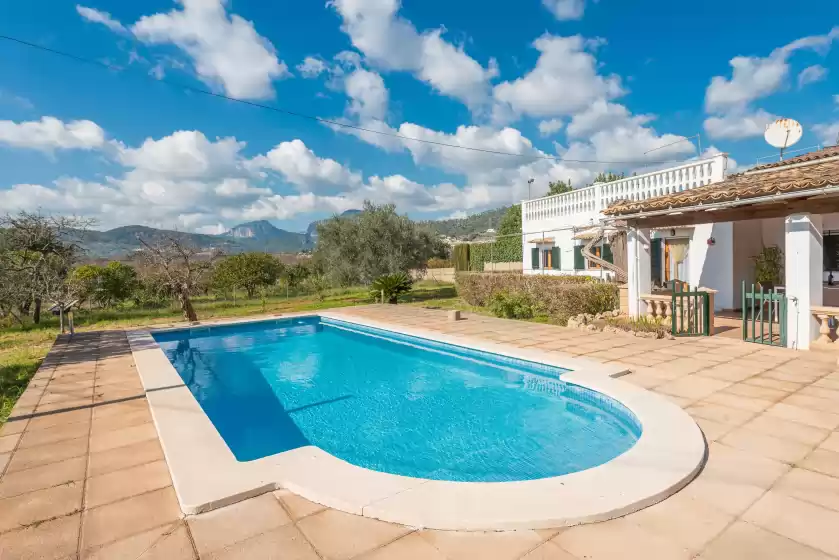 Holiday rentals in Ca na francisca, Lloseta