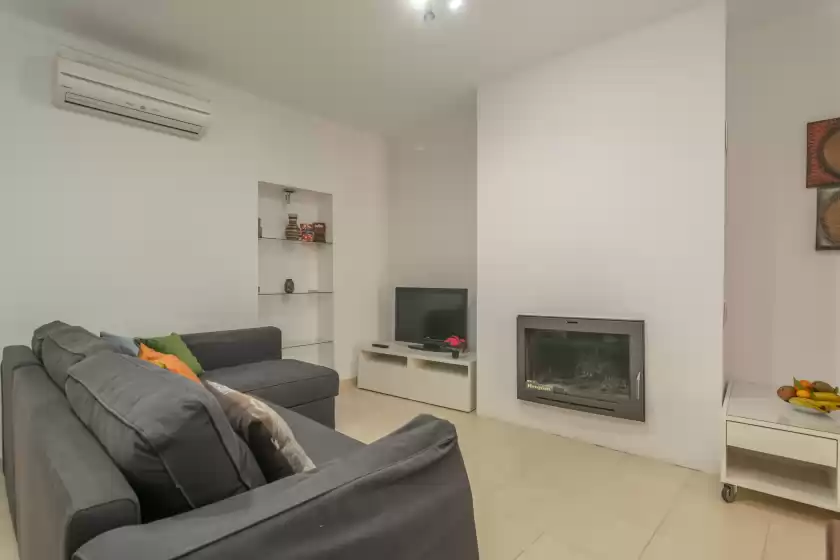 Holiday rentals in Casa nord 4pax, Caimari