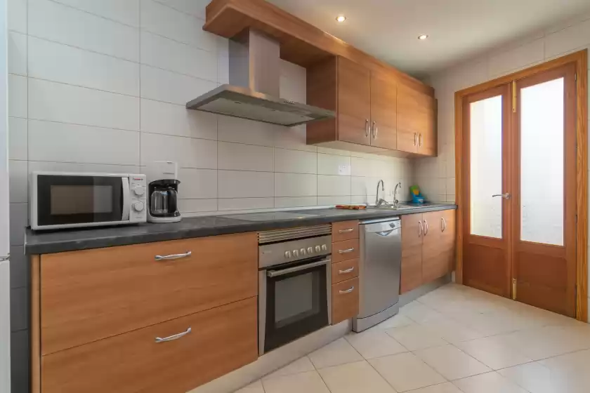 Holiday rentals in Casa nord 10pax, Caimari