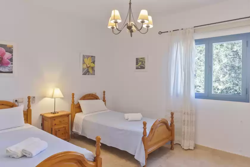 Holiday rentals in Es lliri blanc, Venda des Cap de Barbaria