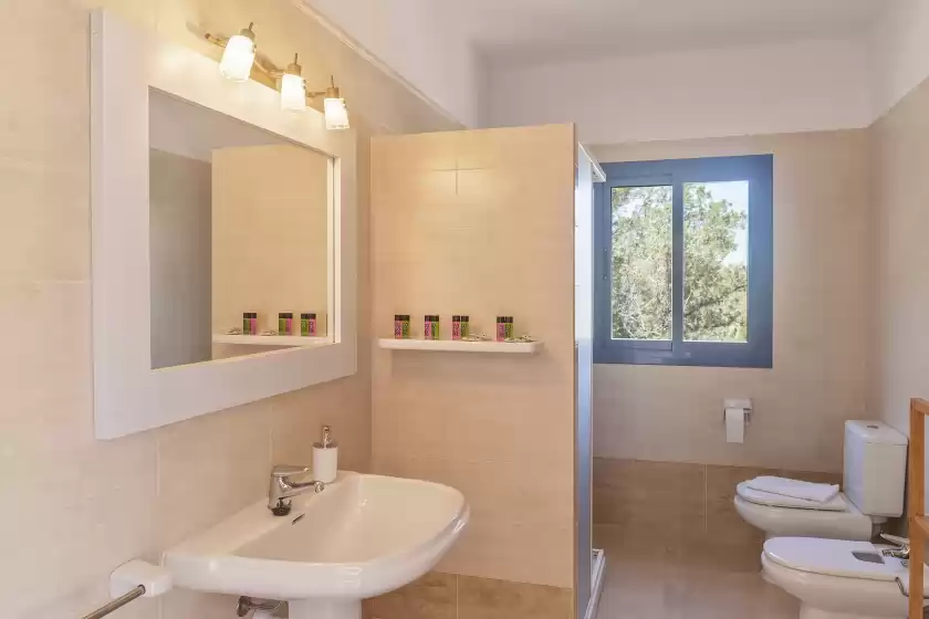 Holiday rentals in Es lliri blanc, Venda des Cap de Barbaria