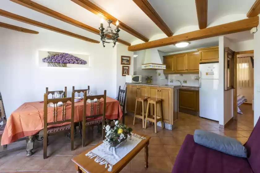 Holiday rentals in Carrebaix iv, Orba