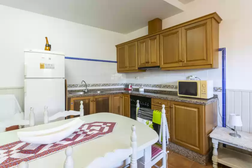 Holiday rentals in Carrebaix v, Orba