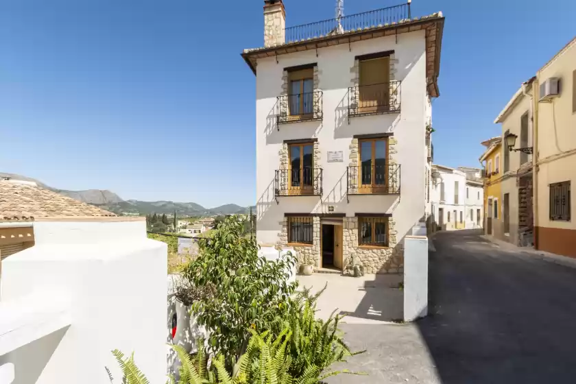 Holiday rentals in Carrebaix v, Orba