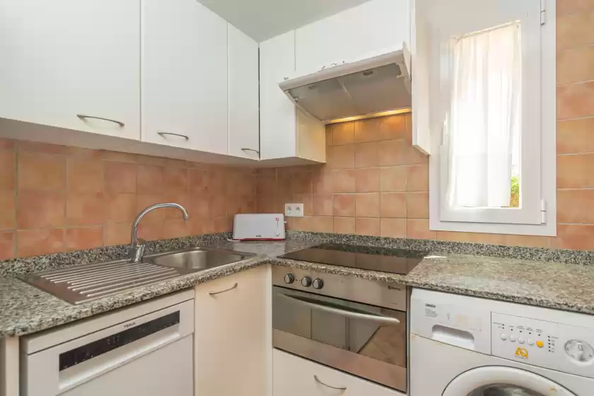 Holiday rentals in Barca trencada a3, es Cap des Moro