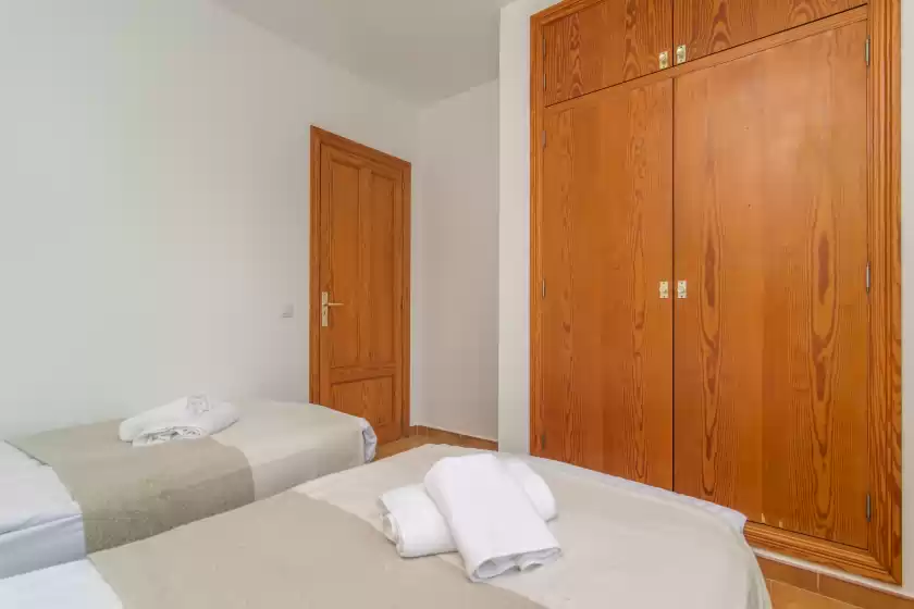 Holiday rentals in Villa blanca, Cala Ferrera