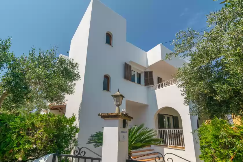 Holiday rentals in Villa blanca, Cala Ferrera