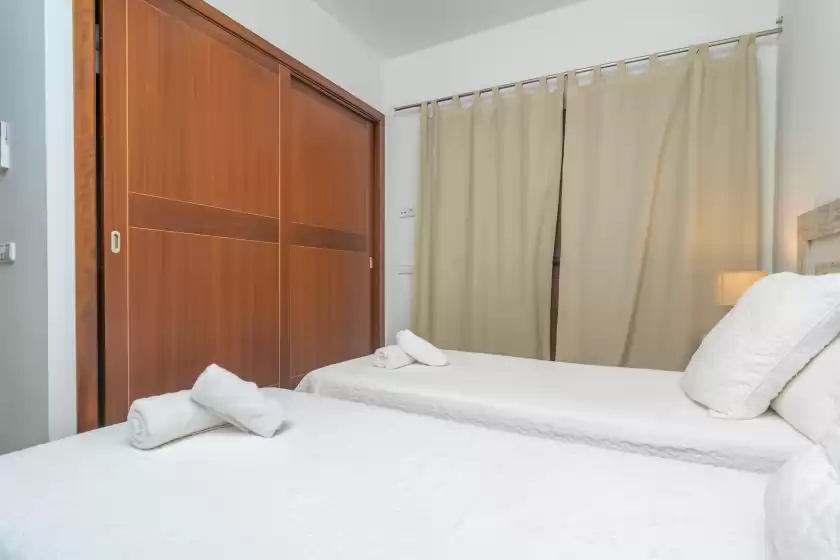 Holiday rentals in Villa placeta, Sa Pobla