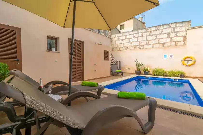 Holiday rentals in Villa placeta, Sa Pobla