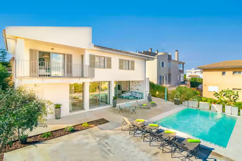 Holiday rentals in Casa del mar