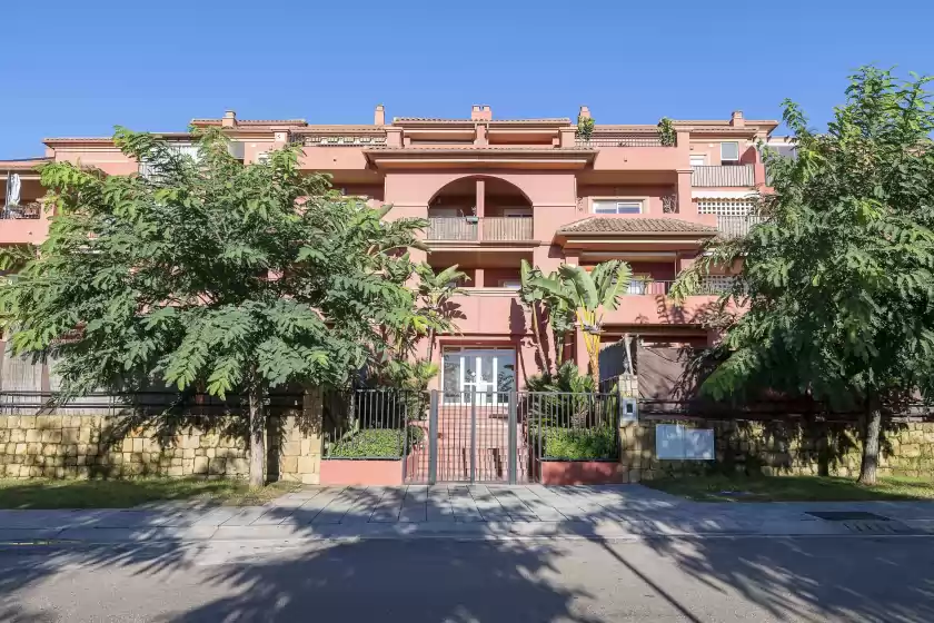 Holiday rentals in Spikes, Sotogrande