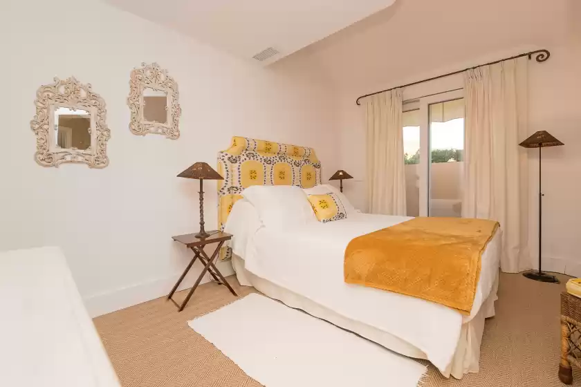 Holiday rentals in Calm and luxury - adults only, San Roque