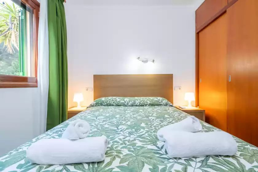 Holiday rentals in Calamari, Felanitx