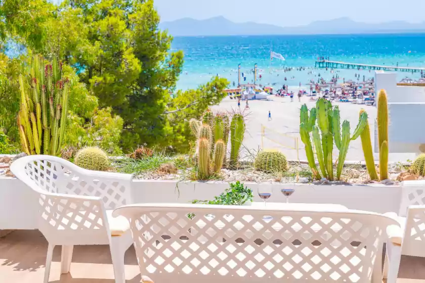 Holiday rentals in Mar esmeralda