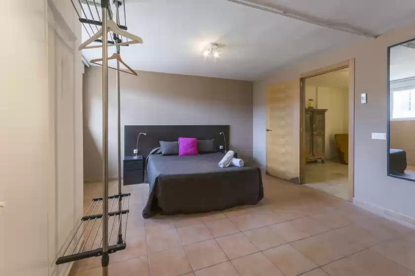 Holiday rentals in Coll groc, Grau i Platja