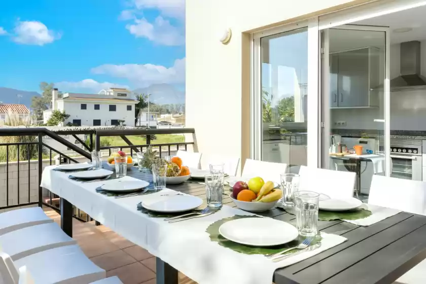 Holiday rentals in Coll groc, Grau i Platja