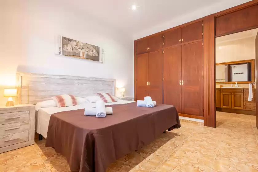 Holiday rentals in Sa teulera (sant joan), Sant Joan