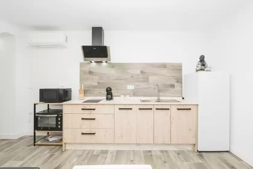 Holiday rentals in Apartamento tom-isi, Rota