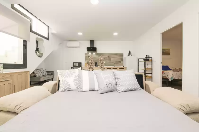 Holiday rentals in Apartamento tom-isi, Rota