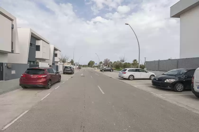 Holiday rentals in Apartamento tom-isi, Rota