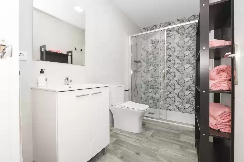 Holiday rentals in Apartamento tom-isi, Rota