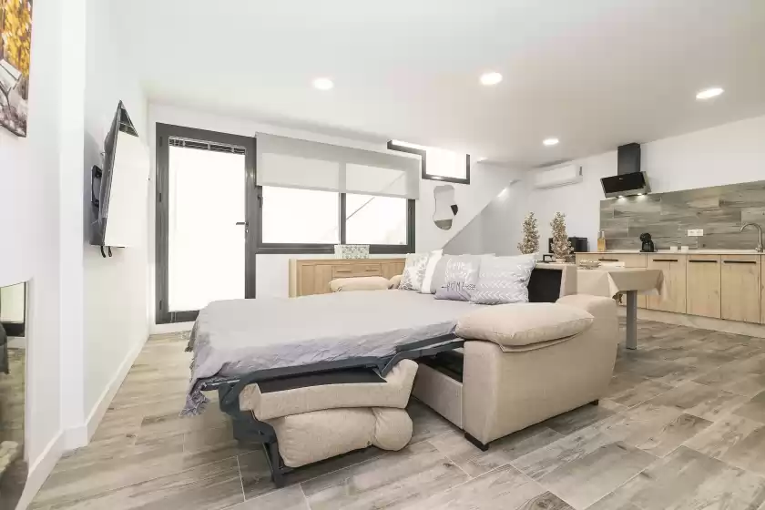 Holiday rentals in Apartamento tom-isi, Rota