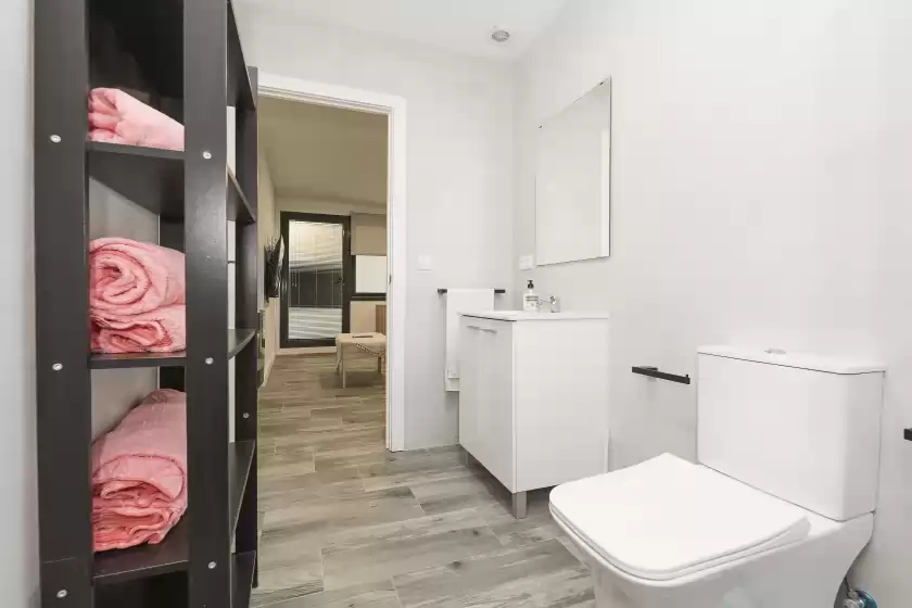 Holiday rentals in Apartamento tom-isi, Rota