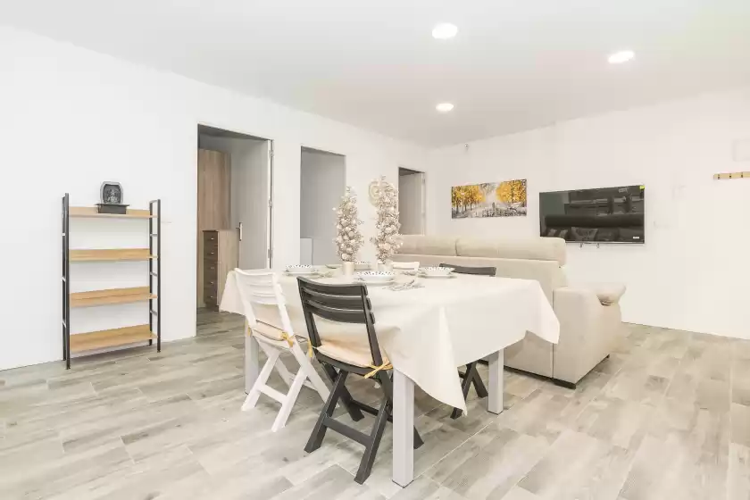 Holiday rentals in Apartamento tom-isi, Rota